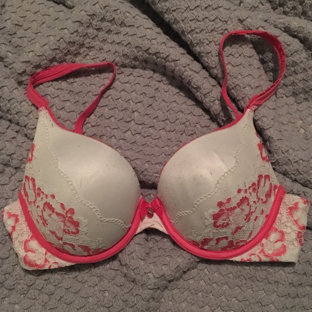 Victoria’s Secret Perfect Shape Bra